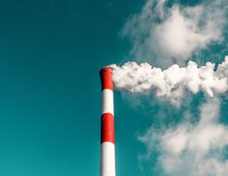 Warum gute Klimapolitik über den Emissionshandel hinausgehen muss